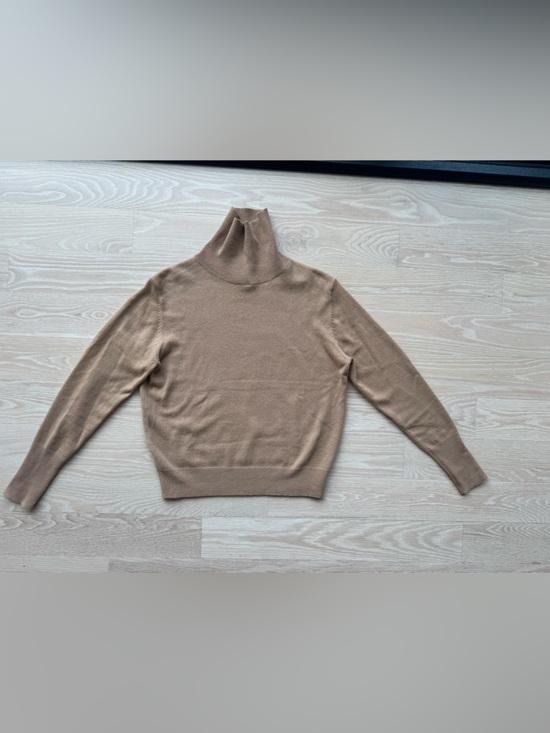 Nili Lotan Sweaters - Nili Lotan Camel Ralphie Turtleneck Sweater size small cashmere